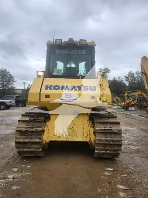 USED 2017 KOMATSU D65EX-17