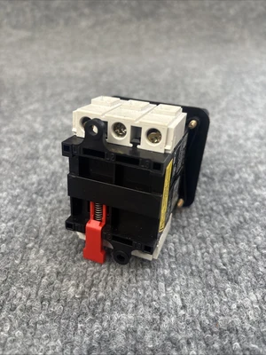 Used EATON MOLELLER IEC/EN 60947-3 VDE 0660 Disconnects California US | Davliegogo LLC #1707649