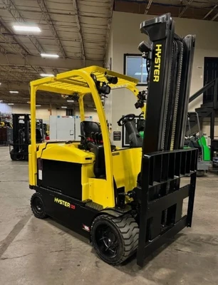 USED 2016 HYSTER E120XN
