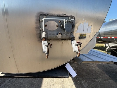 Used 2009 WALKER MILK TANKER TRAILER Liquid Supply Trailers Michigan US | Miedema Asset Management Group #1709522