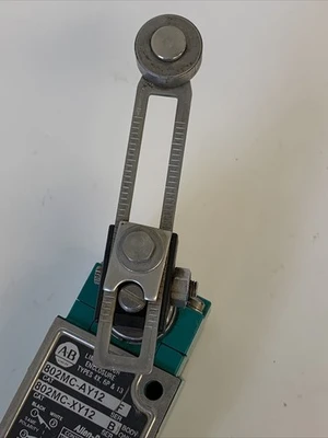 USED Allen-Bradley 802MC-AY12