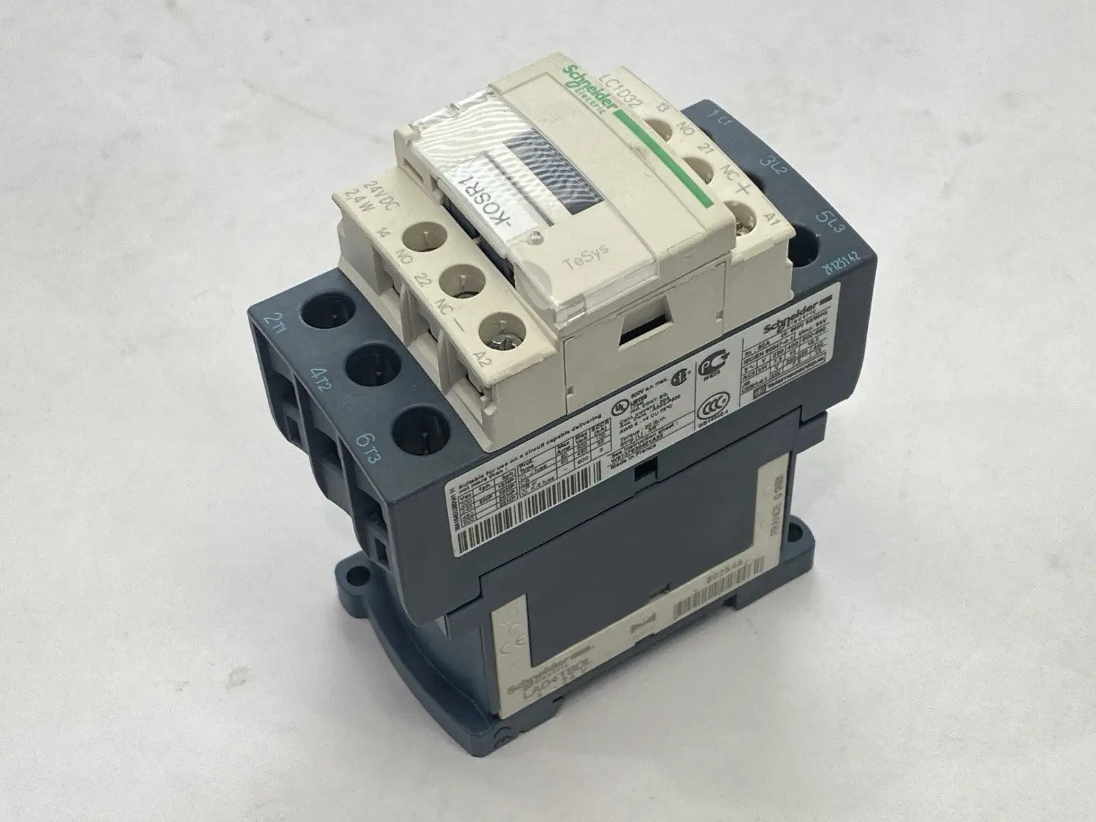 Used Schneider Electric IEC Contactor 3P 32A 480VAC 24VDC Coil PLC Contactors Michigan US | Maverick Industrial Sales #1402008