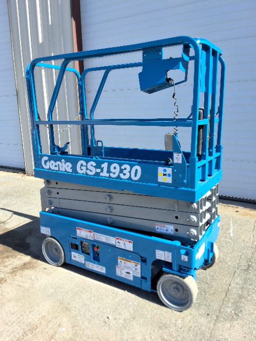 USED 2017 Genie GS-1930