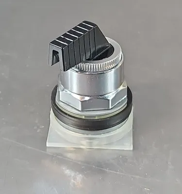 Square D 9001SKS25FB Selector Switch. Loc4C-26