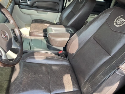 USED 2014 CADILLAC ESCALADE