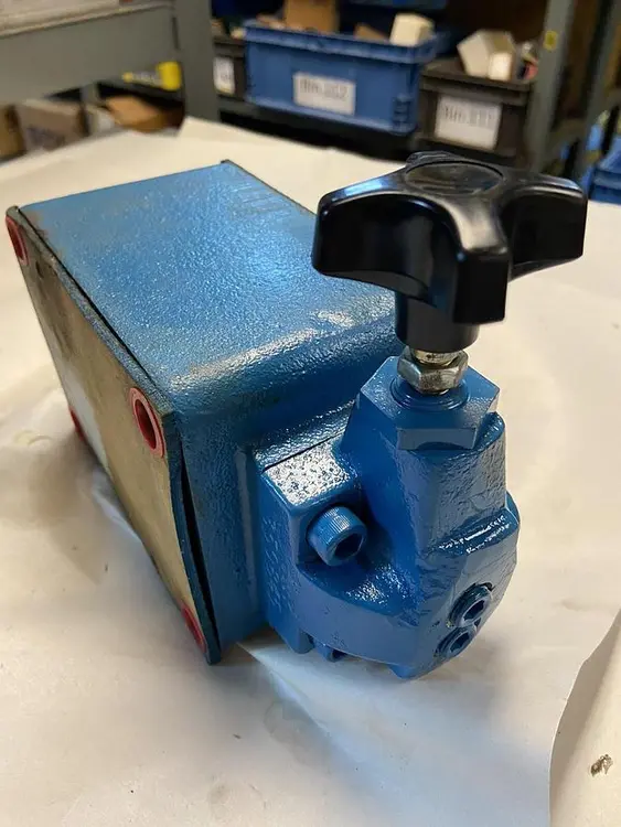 Used VICKERS DGX-06-2FE-50 Pump & Valve Parts | Surplus Asset Holdings #1216652