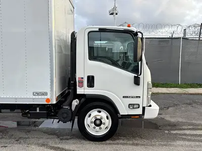 Used 2023 ISUZU NPR HD Box trucks Florida US | Truck and Van Outlet #1509234