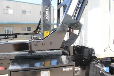 New | in-Stock 2025 MACK MD6 Hooklifts & Roll-Offs Texas US | Roll Off Truck World #1491879