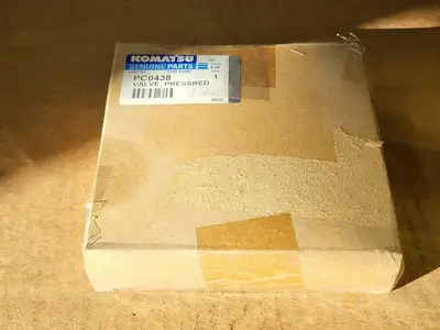 NEW KOMATSU PC0438