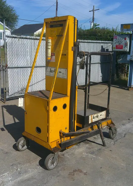 Used WORKFORCE PRODUCTS INC BIL JAX _UNKNOWN_ Vertical Mast Lifts Kentucky US | Special Projects International #167260