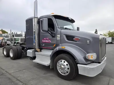 USED 2020 PETERBILT 567