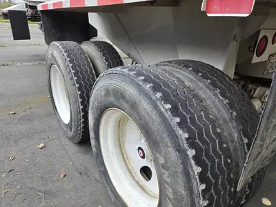 USED 1985 RELIANCE 28FT