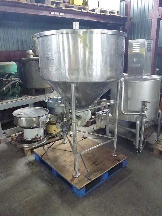 Used AZO 700  LITRE Bins PL | Perry Equipment #121559