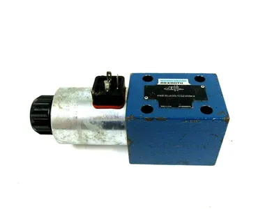 USED REXROTH 4WE10JA33/CG24N9K4 DIRECTIONAL VALVE RR00009279
