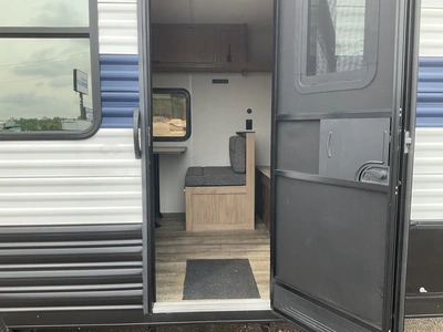 Used 2024 FOREST RIVER WOLF DEN Campers, Caravans, Motorhomes Michigan US | Miedema Asset Management Group #1342293