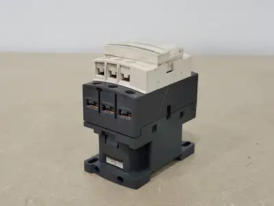 USED TELEMECANIQUE LC1D18B7
