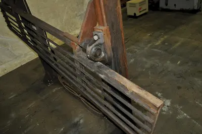 100" X 17" PRE THREAD UP TABLE