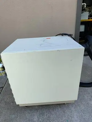 TEMPTRONIC CORPORATION TP 03000 THERMO CHUCK CHILLER