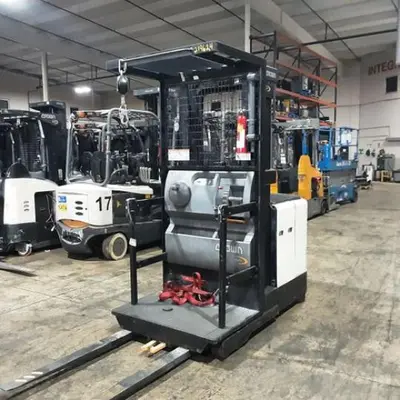USED 2016 CROWN SP3510-30