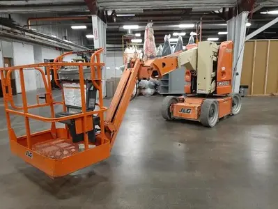 USED 2005 JLG E300AJP