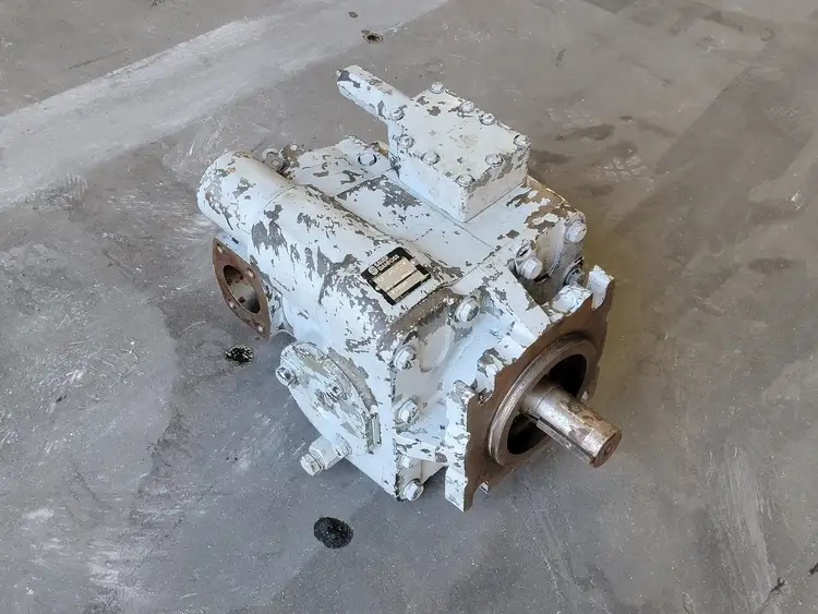 Used SAUER DANFOSS 24 7020 CW Parts (Hydraulics and Pneumatics) British Columbia CA | Lenmark #265756
