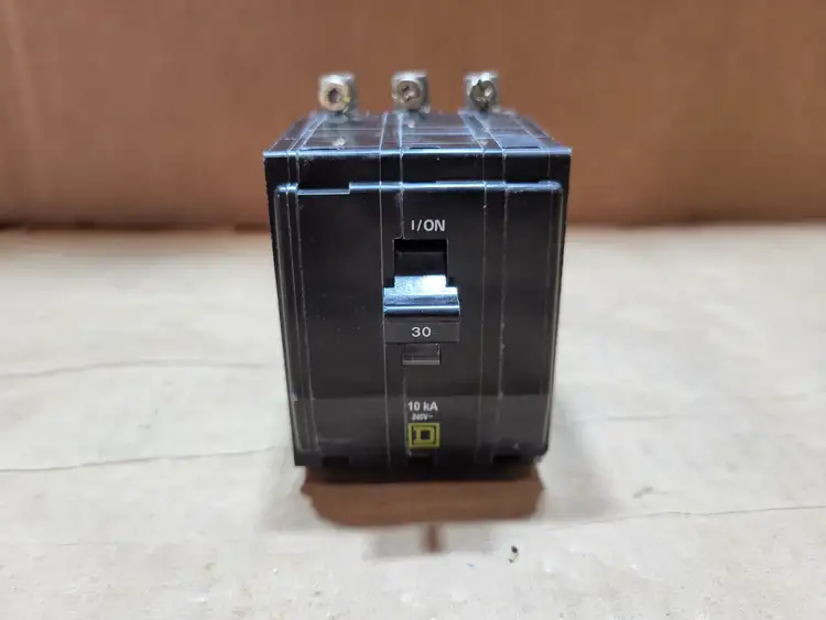 Used SQUARE D QOB330 Switchgears British Columbia CA | Lenmark #835661