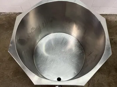 215L Octagonal Jacketed Balance Tank