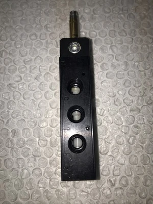 USED AV D20-001