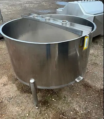 Stainless Steel 200 Gallon Cone-Bottom Balance Tank #S744994