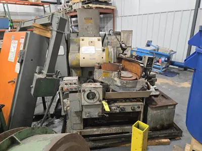 Cincinnati Milacron Heald 261 Grinder w/ Chuck-Tron Controller