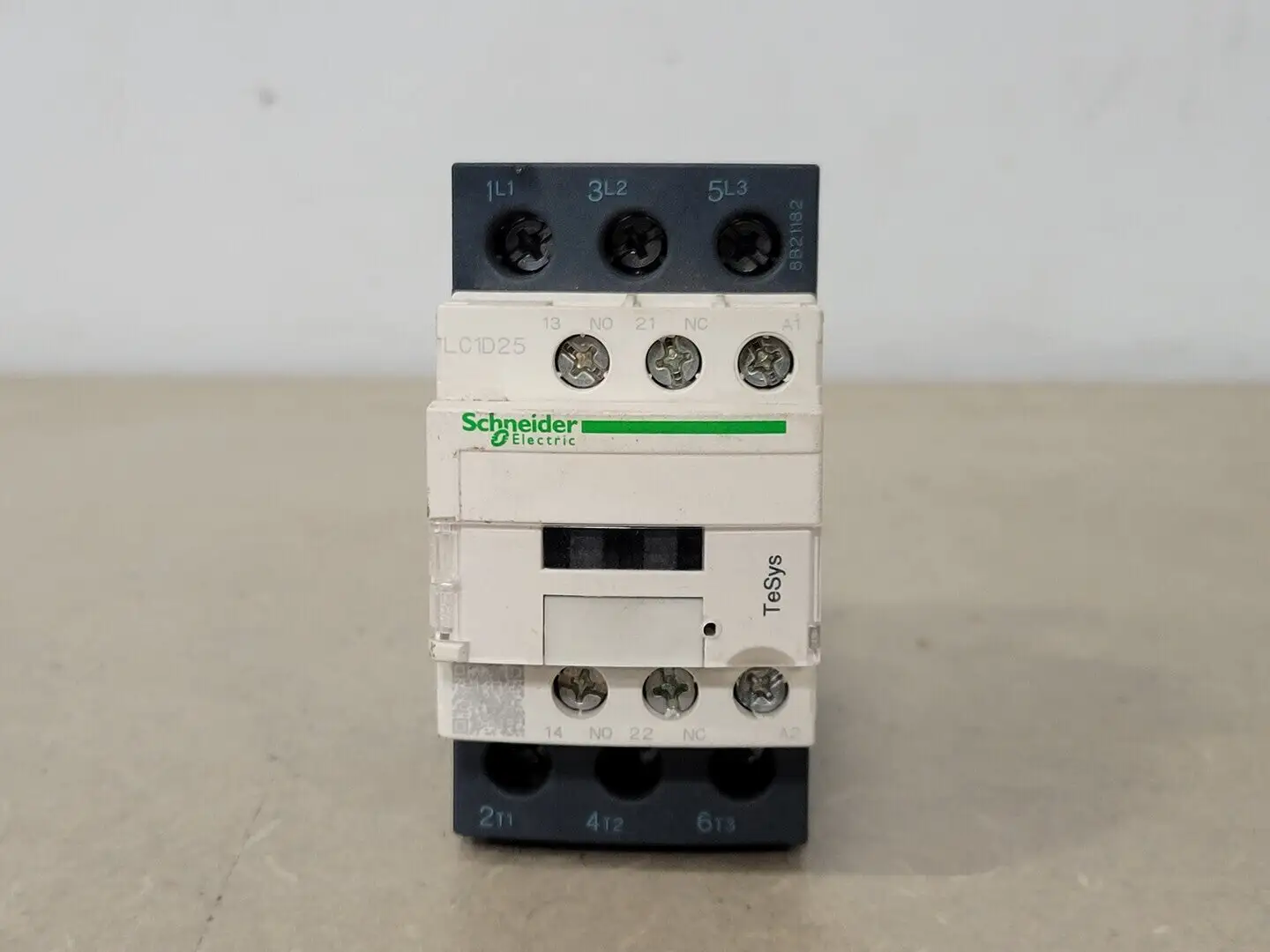 USED SCHNEIDER ELECTRIC LC1D25