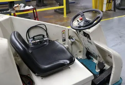 USED TENNANT 7200