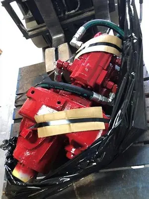 Used SCHRAMM TOP HEAD AND MOTORS FOR T64HB DRILL RIG Construction Equipment Parts Pennsylvania US | East West Machinery & Drilling #1415684