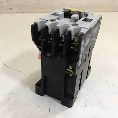 USED ALLEN BRADLEY 100-A12ND3 SER B