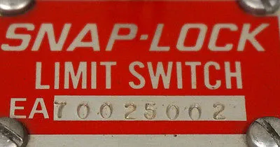 NEW NAMCO CONTROLS EA700-25002 SNAP-LOCK LIMIT SWITCH EA70025002