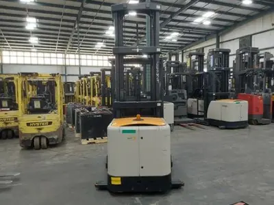 USED 2018 CROWN SP4050-30