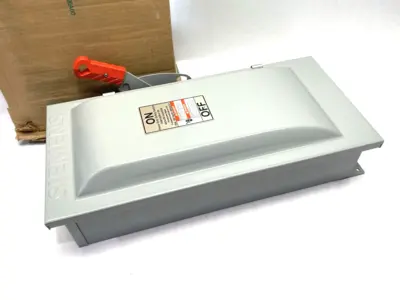 USED SIEMENS LOW-VOLTAGE HEAVY DUTY SAFETY SWITCH 3-POLE 3-FUSE 100A 600V