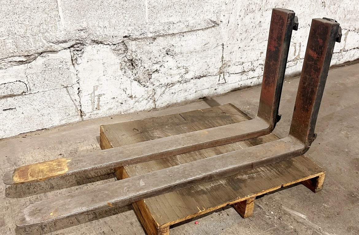 42" FORK LIFT FORKS