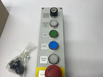 New | in-Stock Siemens Metal Command Device Enclosure, 6-Buttons, Illuminated Electrical Controls Michigan US | Maverick Industrial Sales #1393348