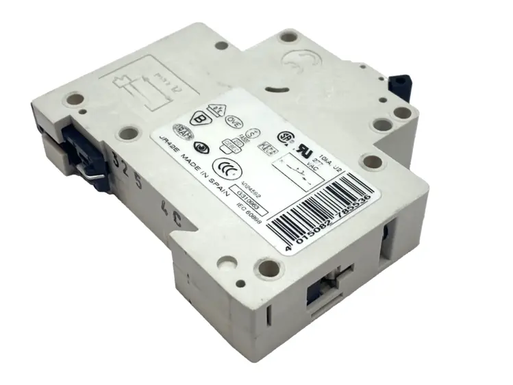Used Eaton Moeller Miniature Circuit Breaker 1P 4A DIN Rail 278553 Circuit Breakers Michigan US | Maverick Industrial Sales #1394235
