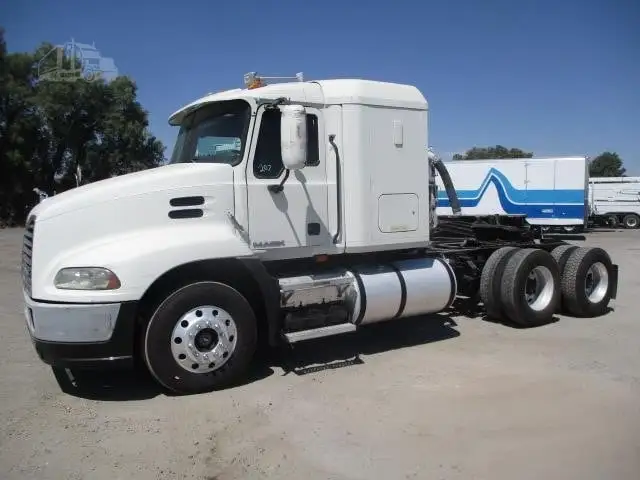 Used 2010 MACK PINNACLE CXU613 Conventional trucks Arizona US | Tuscon Trux & Equipment Sales #1546072