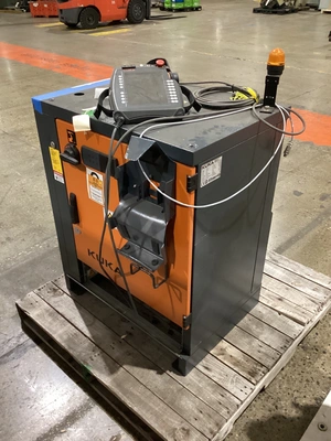 KUKA KR 20 R1810‑2/SEL CYBERTECH‑2 Robot w/ KR C4 Controller USED
