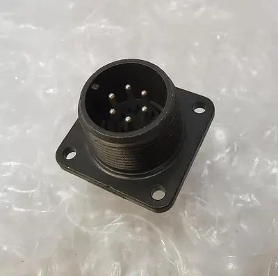 NEW AMPHENOL MS3102E14S-6P