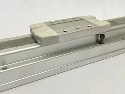 USED SMC SMC LEFS32A-300B-S5CP17