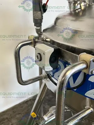 USED DCI 125 L STAINLESS STEEL JACKETED TULIP PRESSURIZED REACTOR W/ 1/2 HP MOTOR