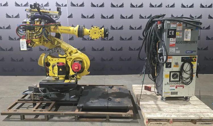 Used 2016 FANUC R-2000IB/210F + R30IB Robots Michigan US | iGAM Industrial Marketplace #1143989