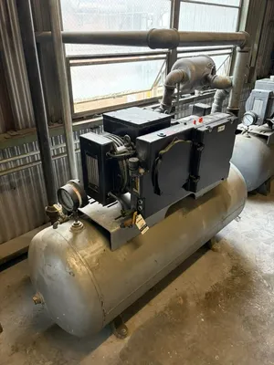 TRAVAINI PVL200 Pump Vacuum | Perry Equipment (1)