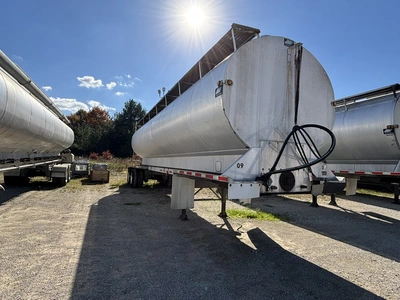 Used 2008 WARREN BULK FEED TRAILER Tanker Trailers Michigan US | Miedema Asset Management Group #1709512