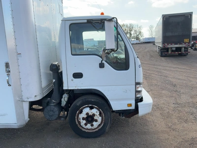 Used 2007 ISUZU 18' Box trucks Michigan US | Miedema Asset Management Group #1579183