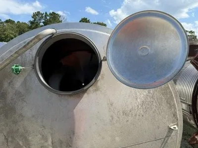 _UNKNOWN_ UNKNOWN Stainless Steel Tanks | Perry Equipment (4)